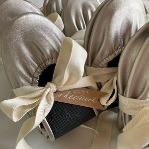 Rescue Flats in Champagne, Lot of 16